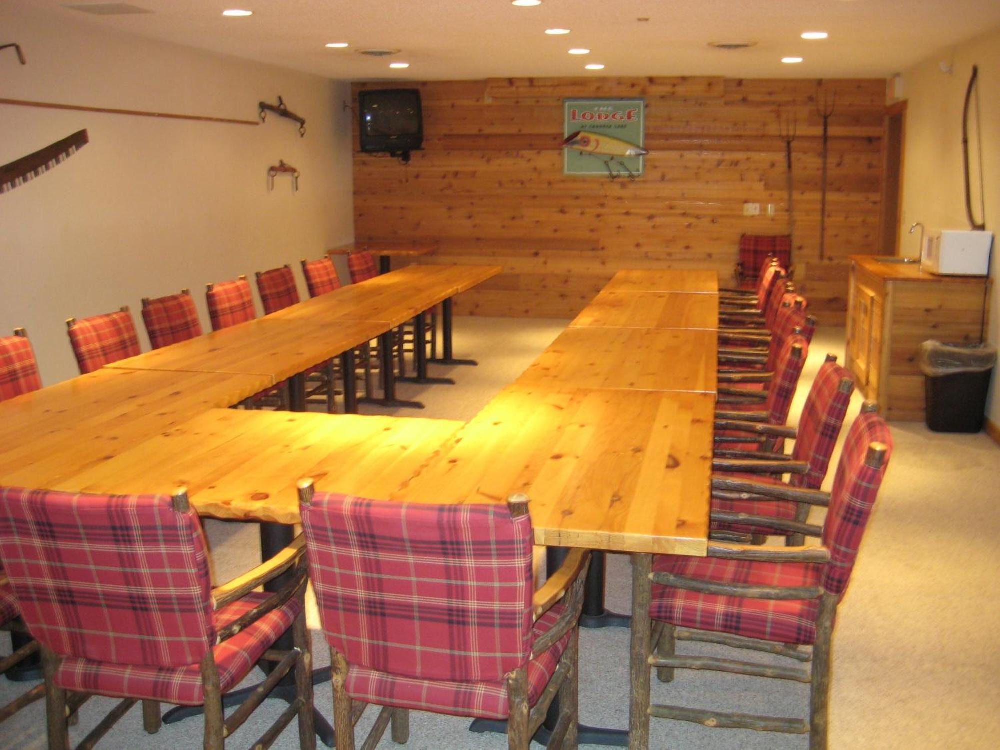 The Lodge At Crooked Lake Siren Екстериор снимка