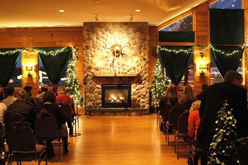 The Lodge At Crooked Lake Siren Екстериор снимка