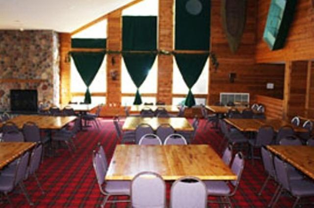 The Lodge At Crooked Lake Siren Екстериор снимка